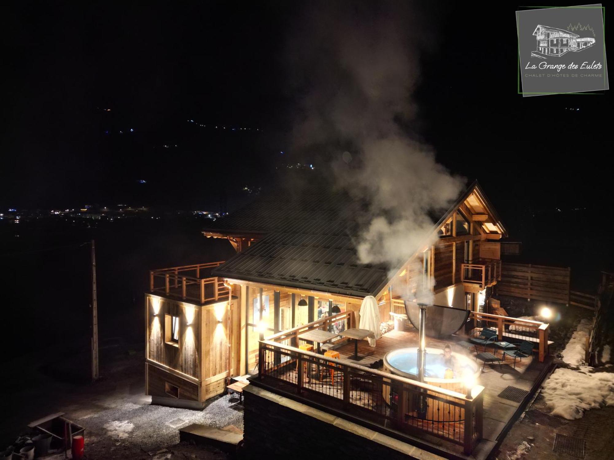 La Grange Des Eulets Hotell Bourg-Saint-Maurice Exteriör bild